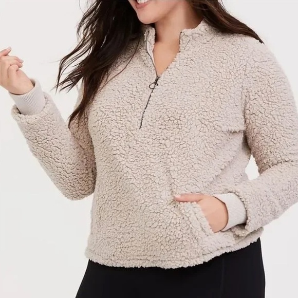 torrid Tops - Torrid Teddy Cream Sherpa Fuzzy Pullover Sweatshirt Size 4 - 4X